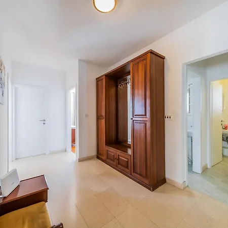 Апартаменты Maria Каштела