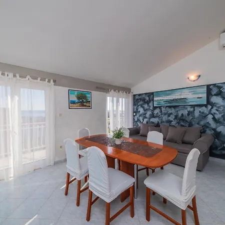 Maria * Каштела