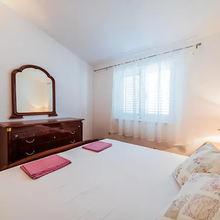 Maria Апартаменты Каштела